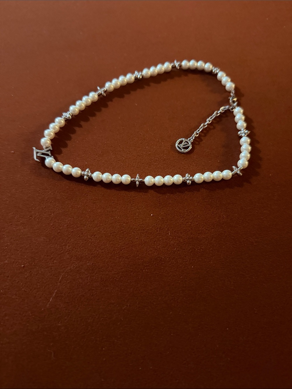 Pearl Choker Necklace with Silver Accents